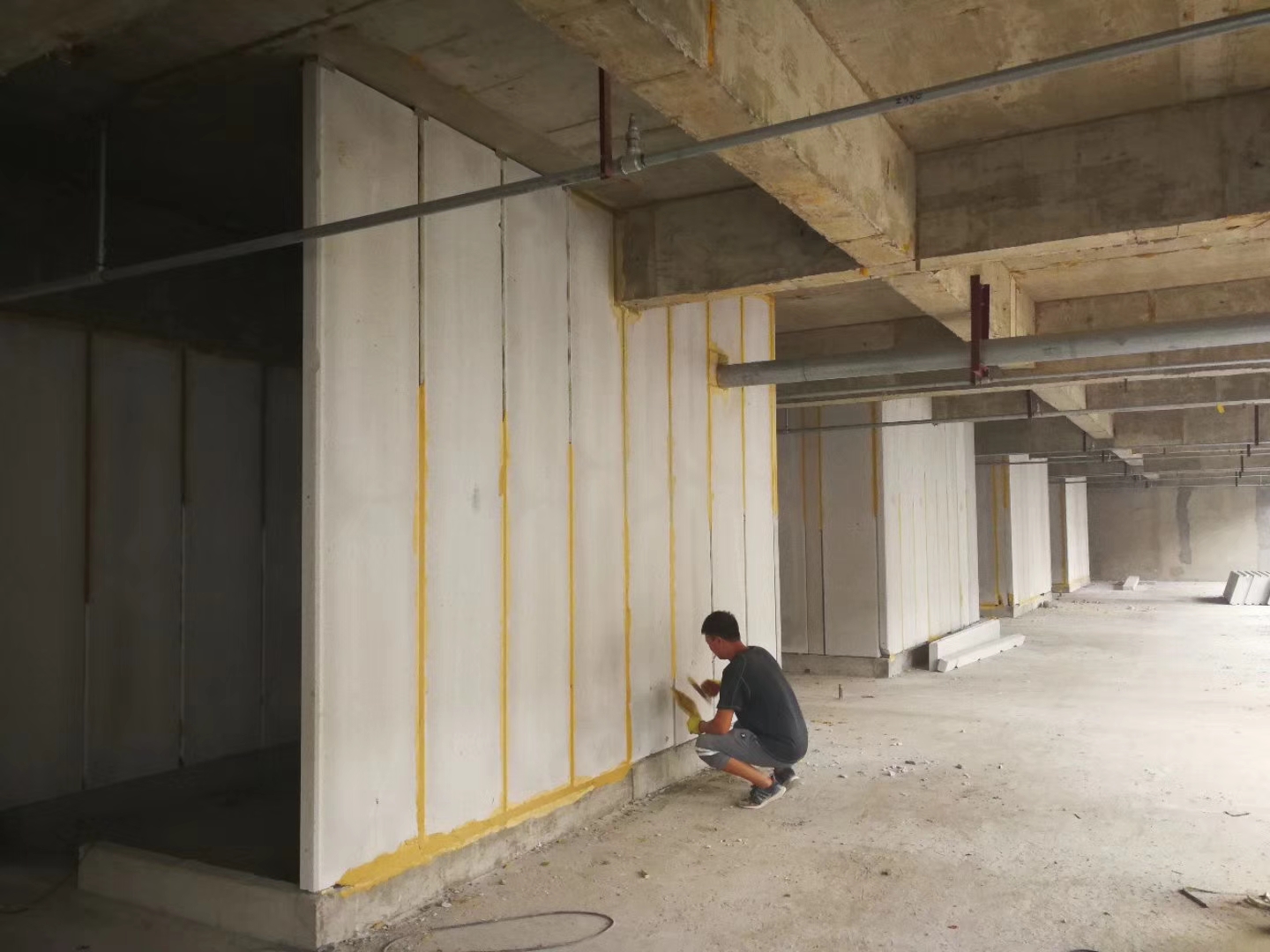 东营无机发泡轻骨料混凝土隔墙板施工技术性能研究